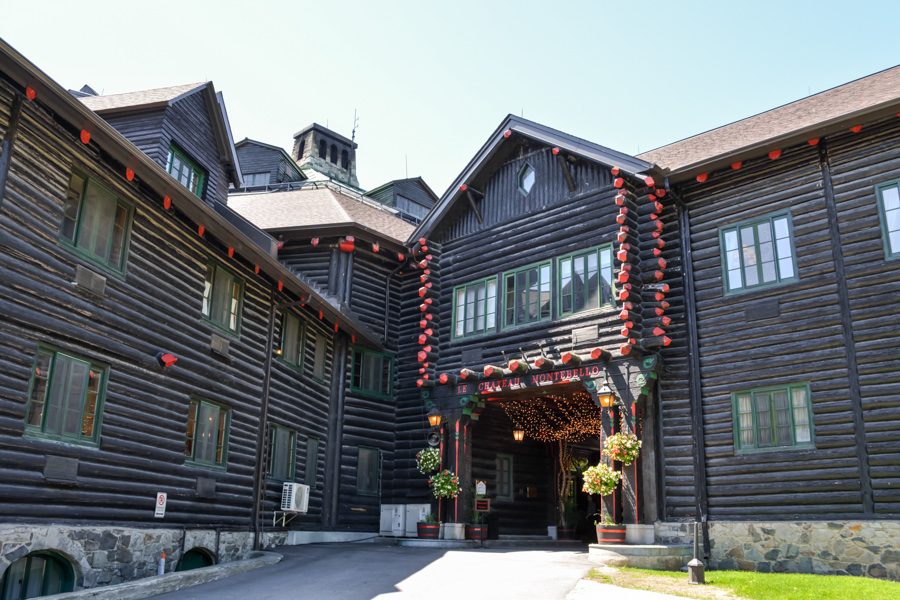 Château Montebello chalet en bois rond